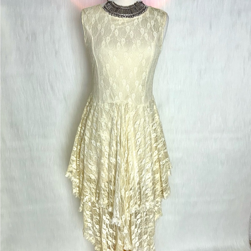 Elegant Cream Lace Dress